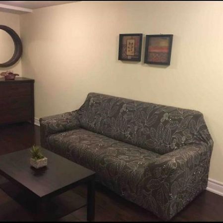 Cozy & Spacious Suite With Private Bathroom Near Toronto Airport ! Mississauga Exterior foto